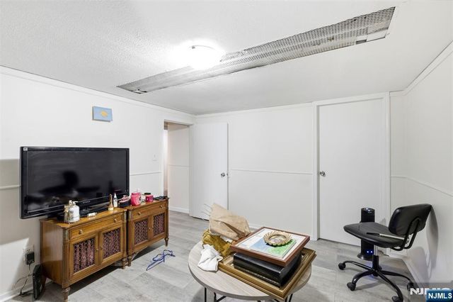 7-13 Henderson Boulevard, Fair Lawn, NJ 07410