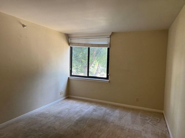 3525 Sage Road 304, Houston, TX 77056