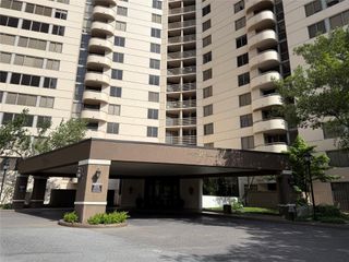 3525 Sage Road 304, Houston, TX 77056