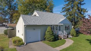 111 Geary Dr, South Plainfield Boro, NJ 07080