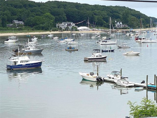193 Woodbine Avenue C, Northport, NY 11768