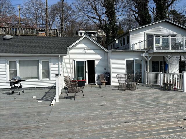 193 Woodbine Avenue C, Northport, NY 11768