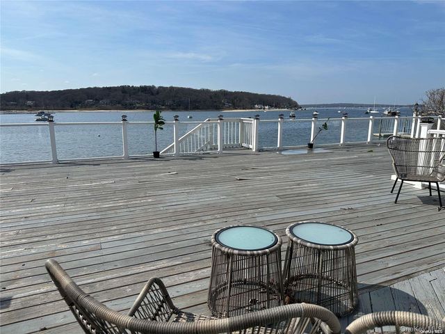 193 Woodbine Avenue C, Northport, NY 11768