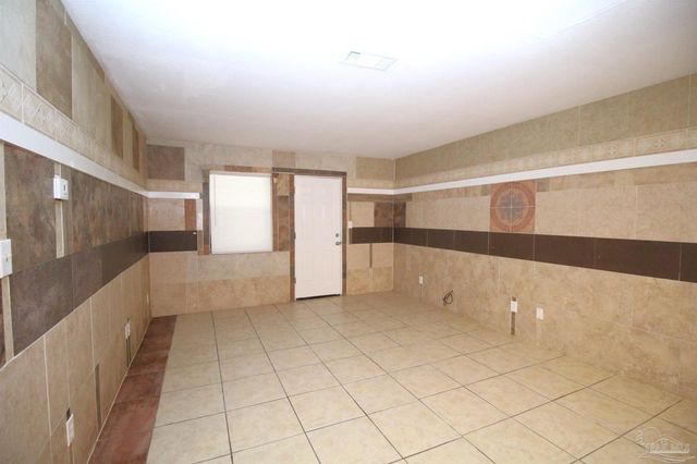 130 E 9 Mile Rd 8, Pensacola, FL 32534