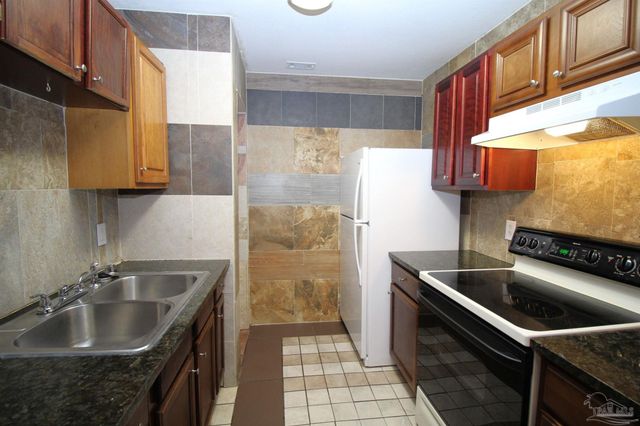 130 E 9 Mile Rd 8, Pensacola, FL 32534