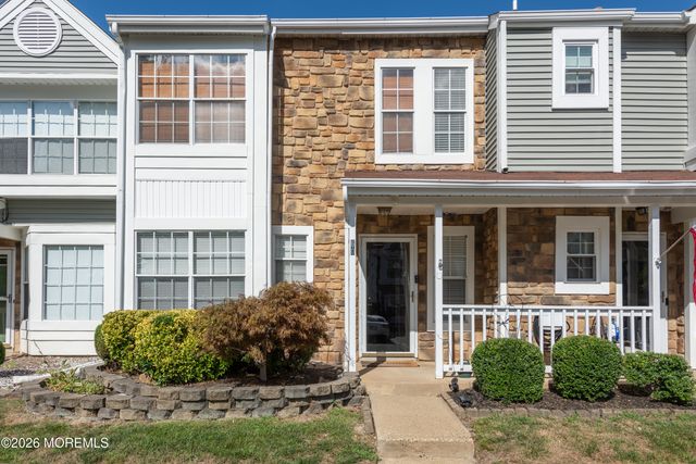 60 Horseshoe Court, Tinton Falls, NJ 07753