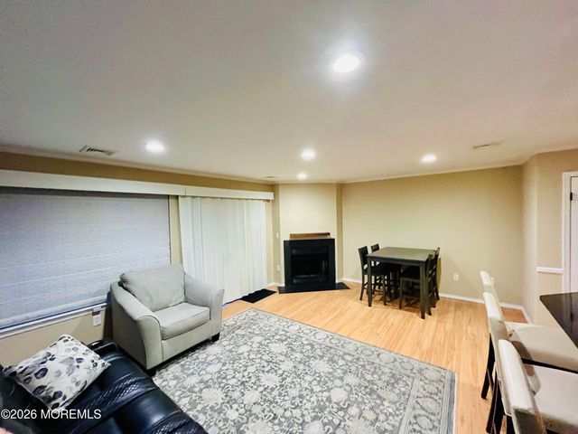 60 Horseshoe Court, Tinton Falls, NJ 07753