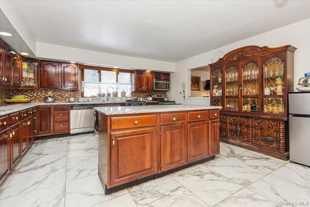 23 Peach Terrace, Newburgh, NY 12550