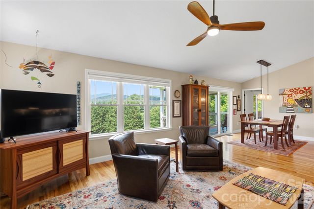 34 Justice Drive, Leicester, NC 28748
