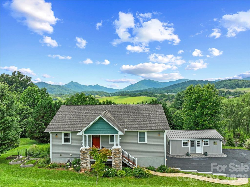 34 Justice Drive, Leicester, NC 28748