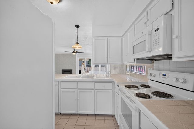 12656 Indian Place NE, Albuquerque, NM 87112