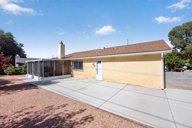 12656 Indian Place NE, Albuquerque, NM 87112