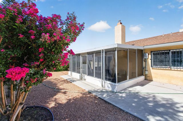 12656 Indian Place NE, Albuquerque, NM 87112