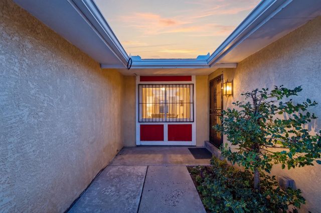 12656 Indian Place NE, Albuquerque, NM 87112