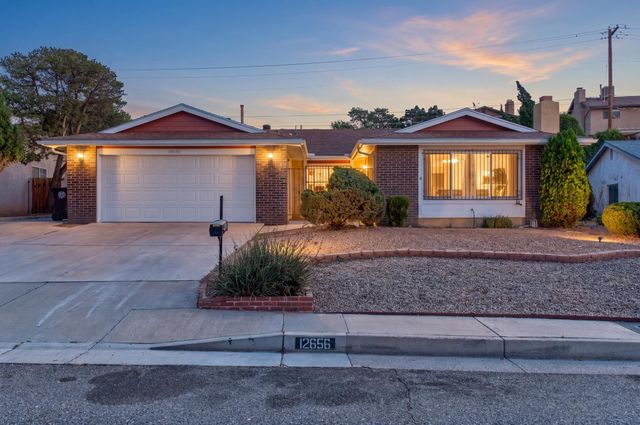 12656 Indian Place NE, Albuquerque, NM 87112