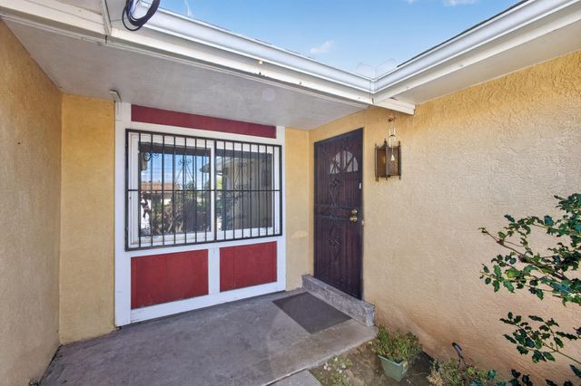 12656 Indian Place NE, Albuquerque, NM 87112