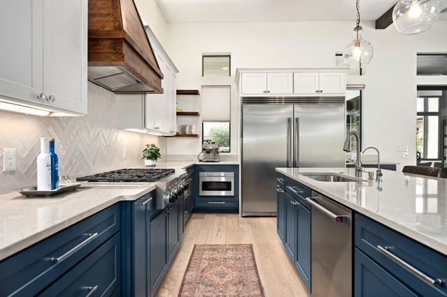 6104 Cary DR, Austin, TX 78757