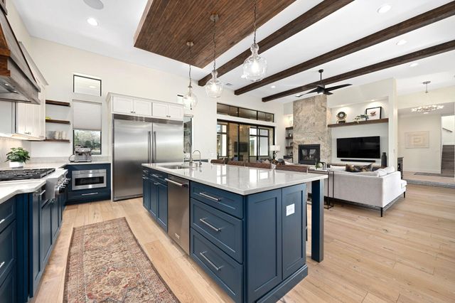 6104 Cary DR, Austin, TX 78757