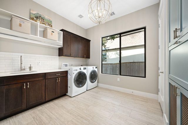 6104 Cary DR, Austin, TX 78757