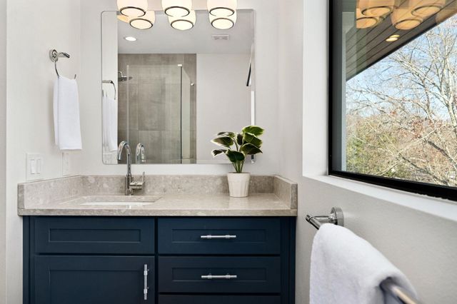 6104 Cary DR, Austin, TX 78757