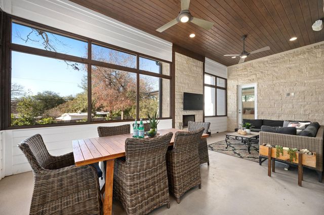 6104 Cary DR, Austin, TX 78757