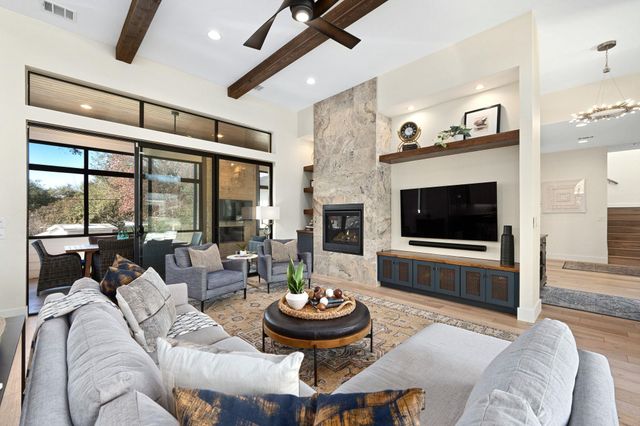 6104 Cary DR, Austin, TX 78757