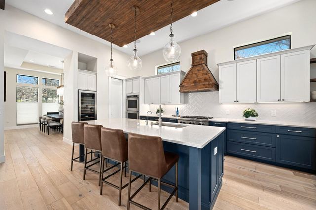 6104 Cary DR, Austin, TX 78757