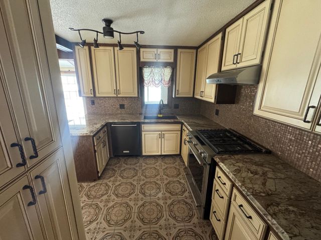 5564 E Danube Road, Fridley, MN 55432