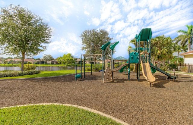 8060 Kiawah Trace, Port St. Lucie, FL 34986