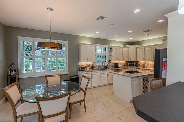8060 Kiawah Trace, Port St. Lucie, FL 34986