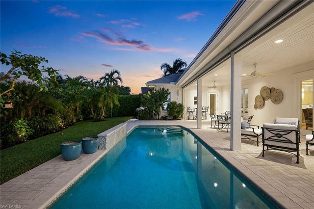 524 Turtle Hatch LN, Naples, FL 34103