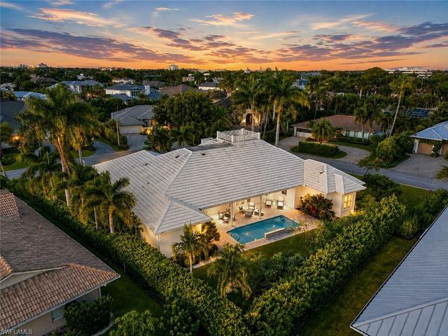 524 Turtle Hatch LN, Naples, FL 34103