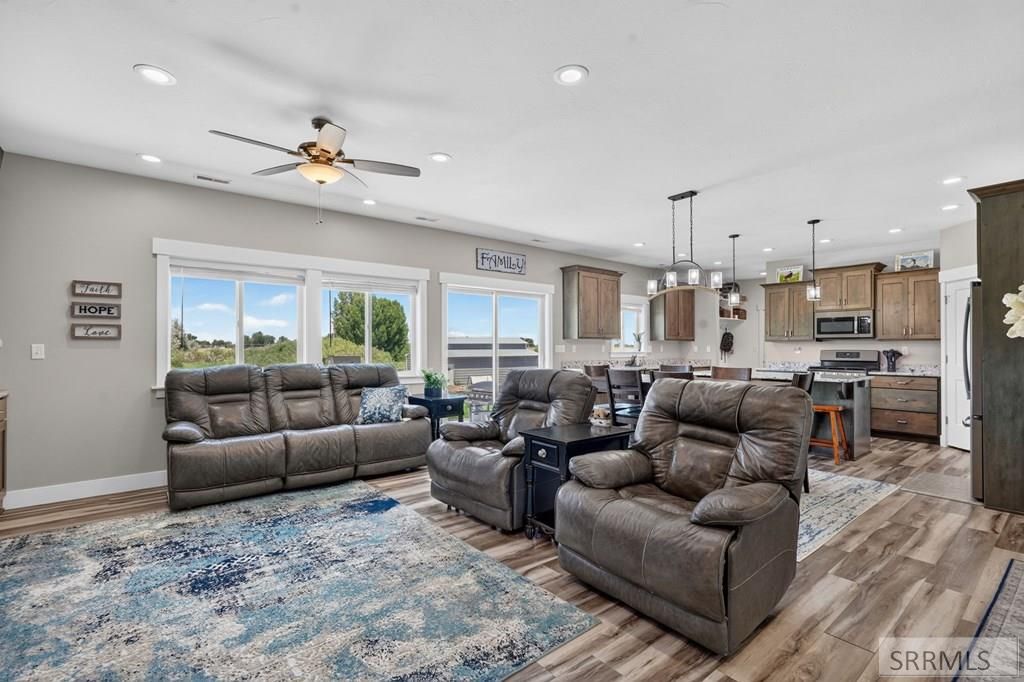 Image 2 of property listing at 204 E 135 N, Blackfoot, ID 83221