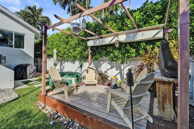 9181 Byron Ave, Surfside, FL 33154