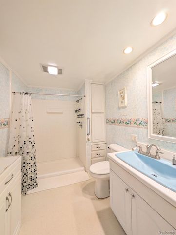2116 Noble Avenue, Flint Charter Township, MI 48532