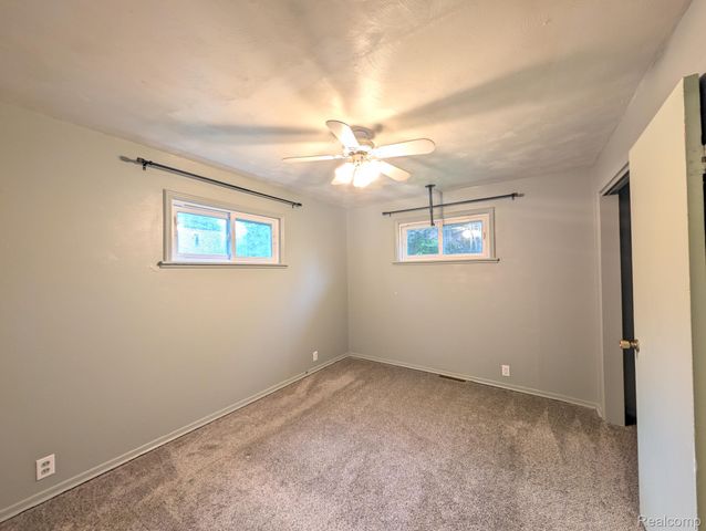 2116 Noble Avenue, Flint Charter Township, MI 48532
