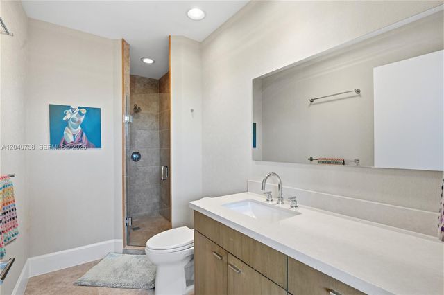 16400 Collins Ave TH-4, Sunny Isles Beach, FL 33160