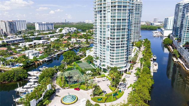 16400 Collins Ave TH-4, Sunny Isles Beach, FL 33160