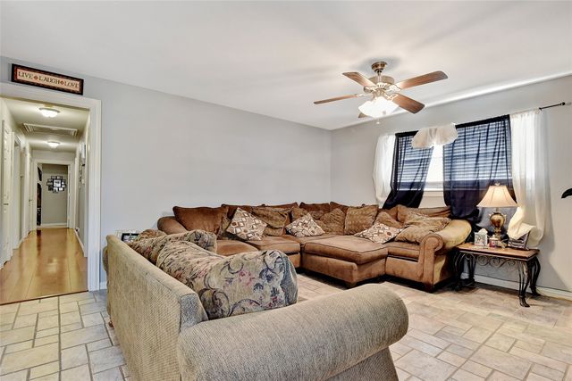 2513 Sunset Street, Denison, TX 75020