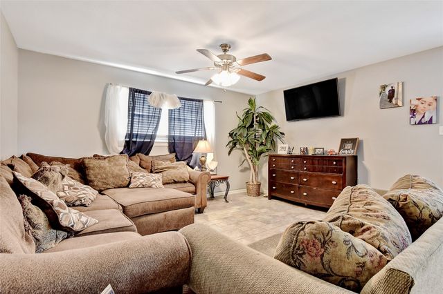 2513 Sunset Street, Denison, TX 75020