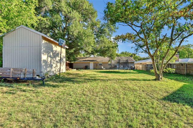 2513 Sunset Street, Denison, TX 75020