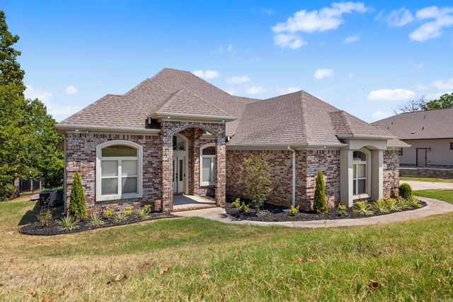 502 Greystone Boulevard, Cabot, AR 72023