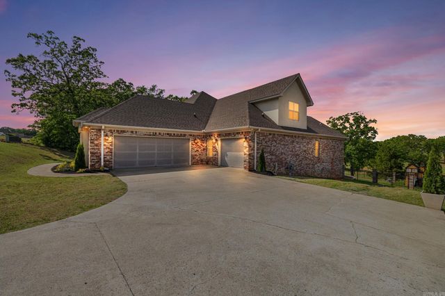 502 Greystone Boulevard, Cabot, AR 72023