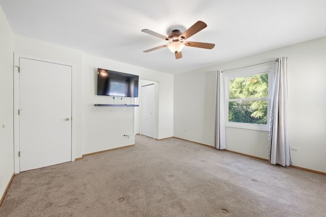 1818 N Sheridan Road, Waukegan, IL 60087