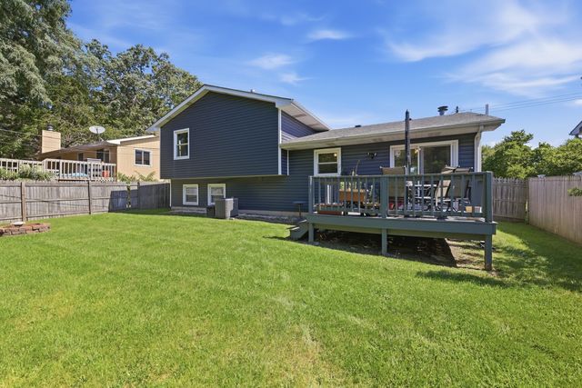 1818 N Sheridan Road, Waukegan, IL 60087