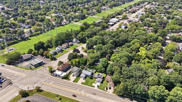 1818 N Sheridan Road, Waukegan, IL 60087