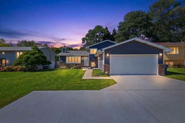 1818 N Sheridan Road, Waukegan, IL 60087