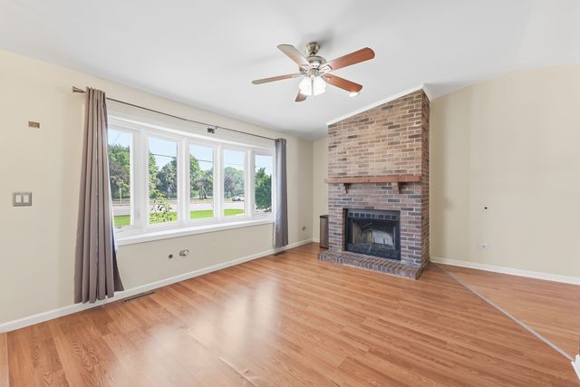 1818 N Sheridan Road, Waukegan, IL 60087