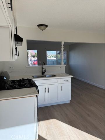 558 S Benjamin, Rialto, CA 92376