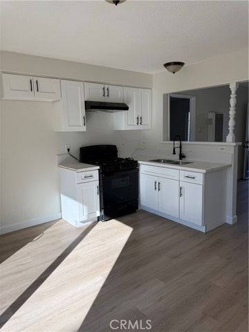 558 S Benjamin, Rialto, CA 92376